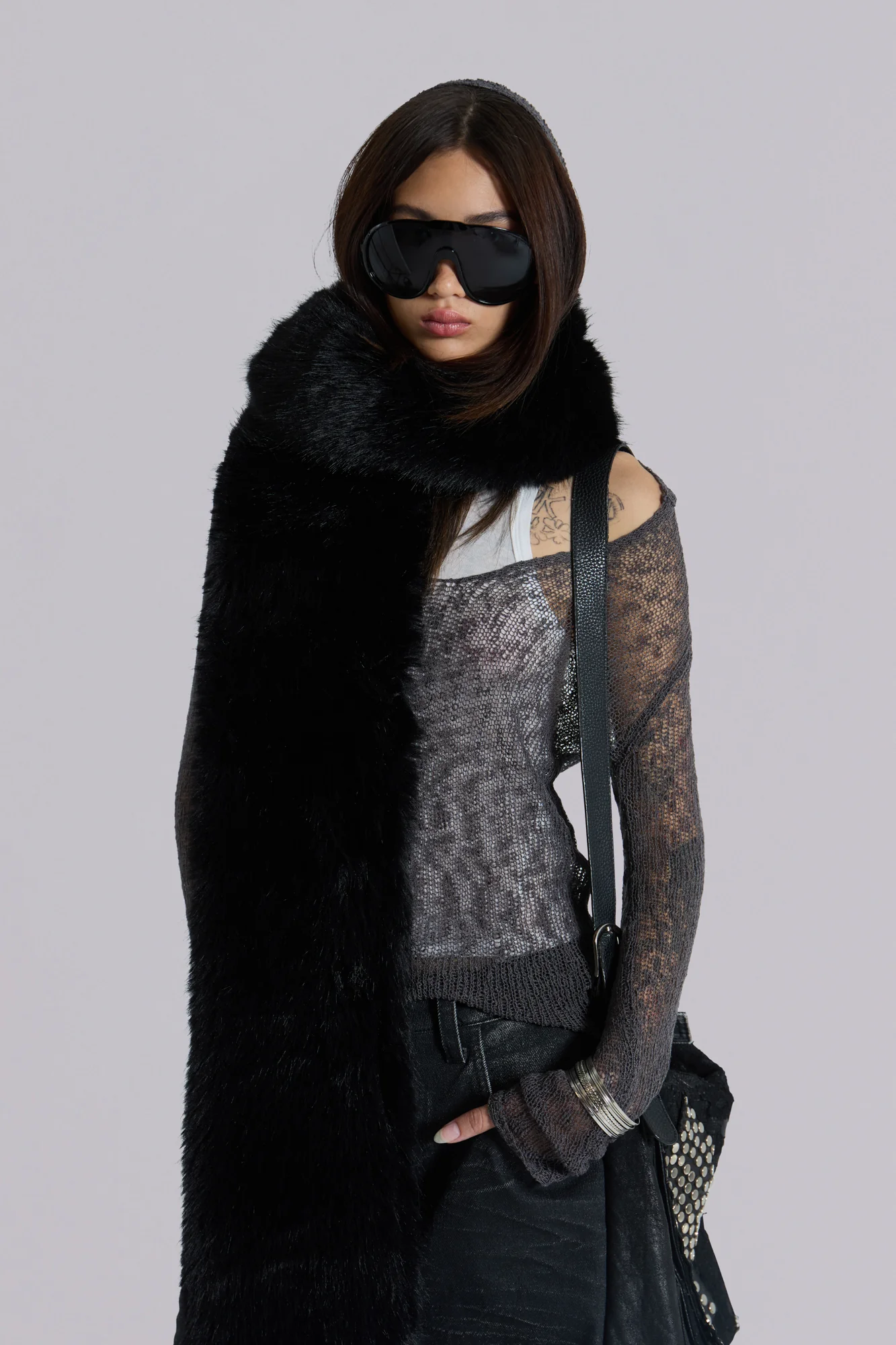 Black Cara Faux Fur Scarf - Image 5