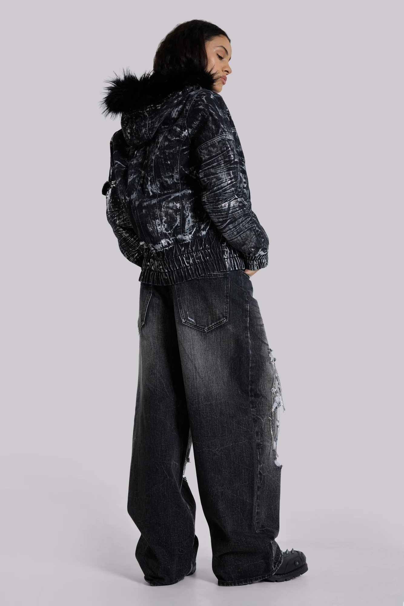 Chain Distressed XL Colossus Jeans - Image 9